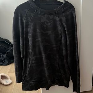 Lululemon camo scuba crewneck